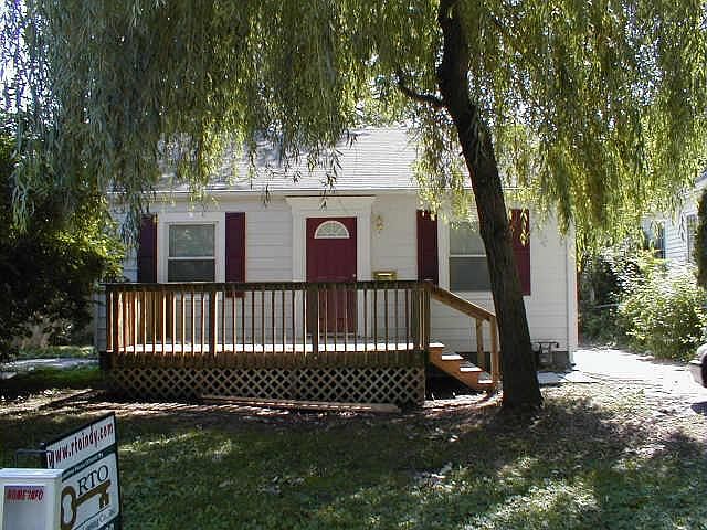 1st image of 4943 N Indianola Ave