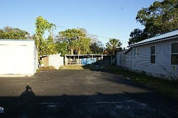 5th image of 915 29th Ave W