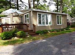 8 Phoenix Tree Ct, Schroon Lake, NY 12870