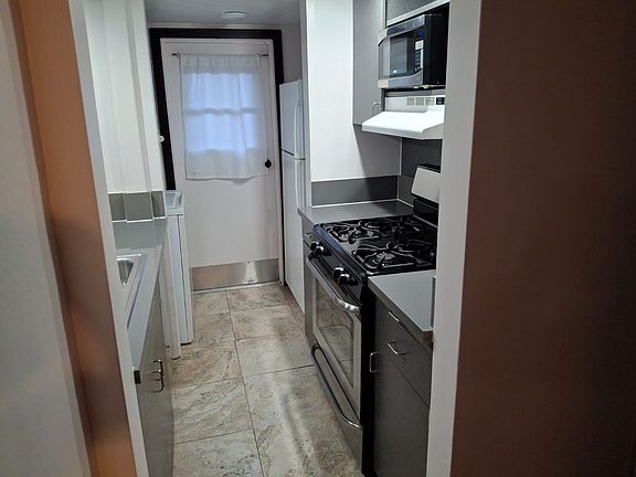 4th image of 78 Madison Ave APT A