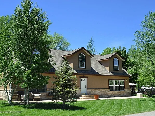 296 N 7th St, Carbondale, CO 81623