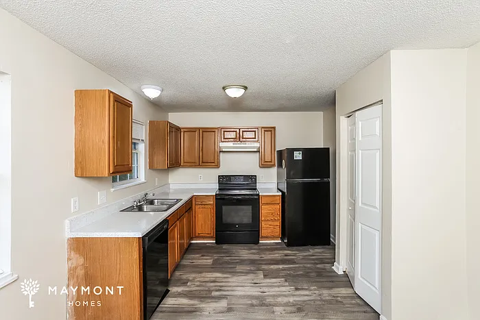 225 Orchard Hill Dr — Photo 5