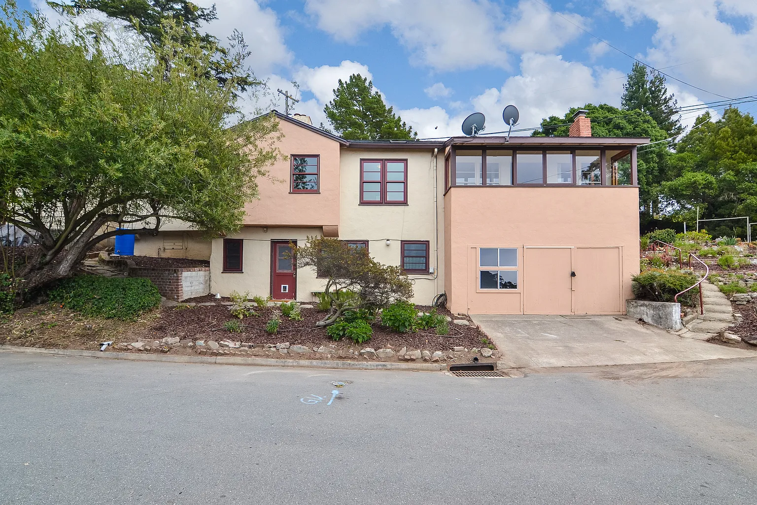 8259 Terrace Dr photo 1