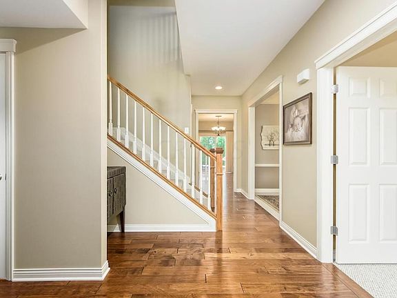 4th image of 1053 Cheliway Ct