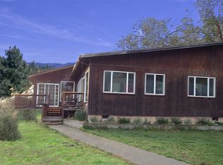 540 Wild Iris Ln, Roseburg, OR