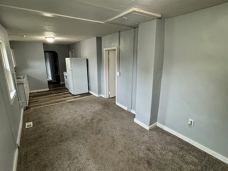 650 Stevenson Ave — Photo 4