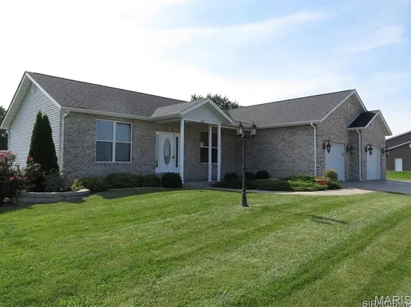 120 Gabrielle Cir, Bethalto, IL 62010