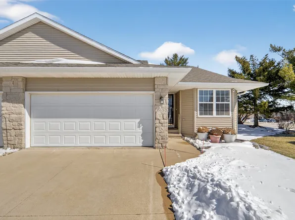 1652 Greens Way Ct NE, Cedar Rapids, IA 52402