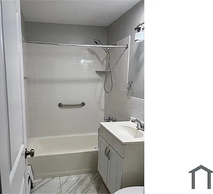 4621 Carpenter Ave #2 — Photo 2