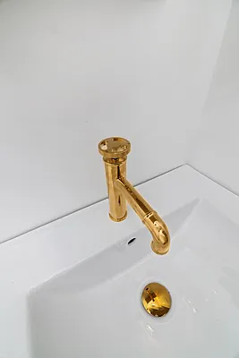 Rented by REAL New York | media 12