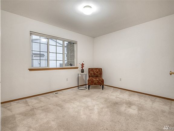 Large downstairs office with lots of light. 