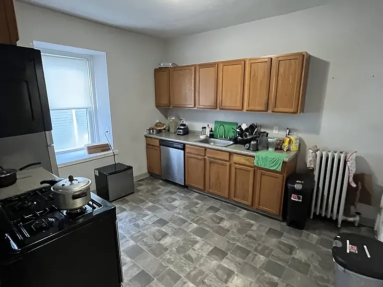 172 Bigelow St #4 — Photo 1
