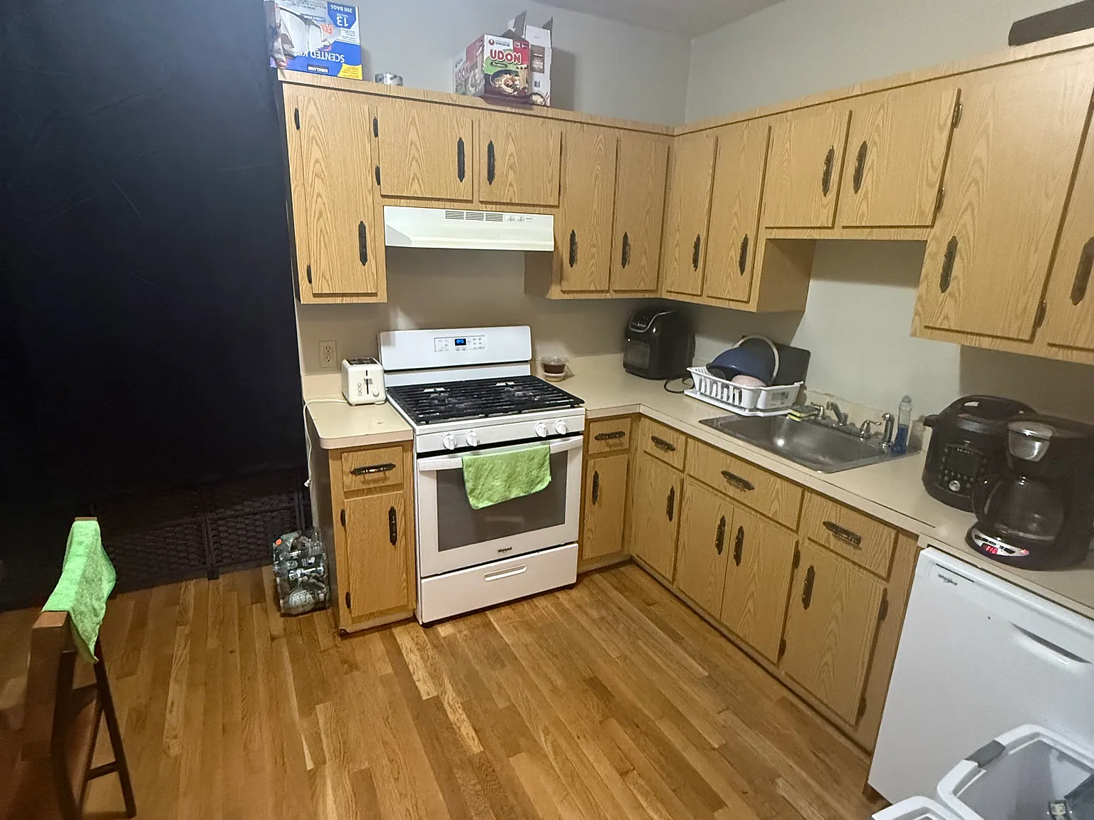 1 bed, 650 sqft, $2,100 — Photo 1