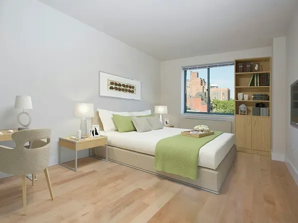 110 Horatio St, New York, NY