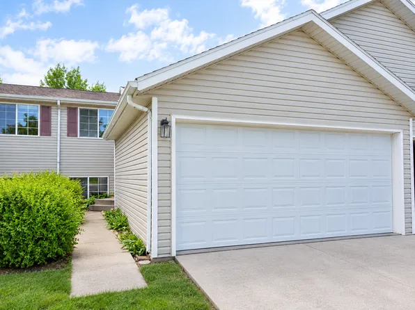 3532 32nd St S, Fargo, ND 58104