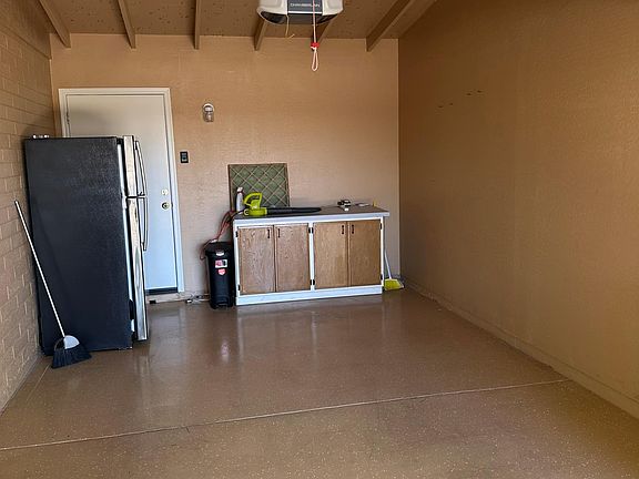 4th image of 10423 W Audrey Dr