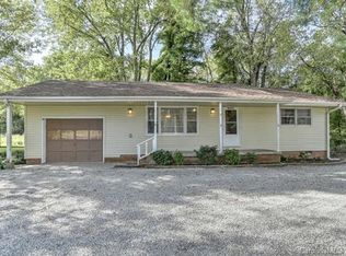 214 Dana Rd, Hendersonville, NC 28792