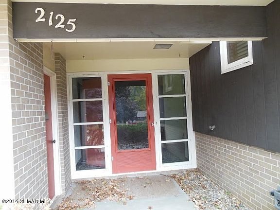 2nd image of 2125 Linn Dr