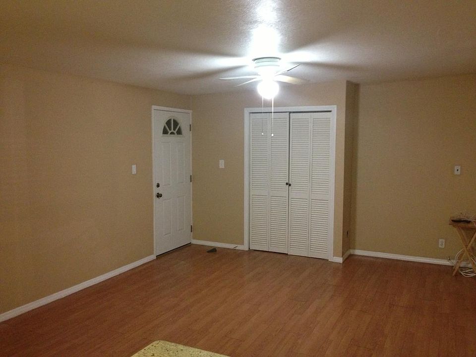 1st image of 12202 Robert Ln