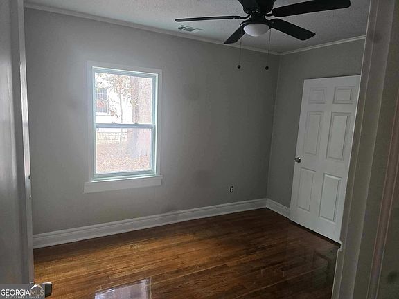 3rd image of 708 N Church St