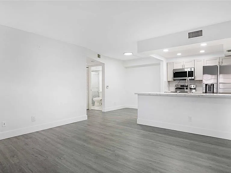 9466 Boca Cove Cir #303 — Photo 25