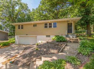 145 Amity Dr, Waterloo, IA 50701
