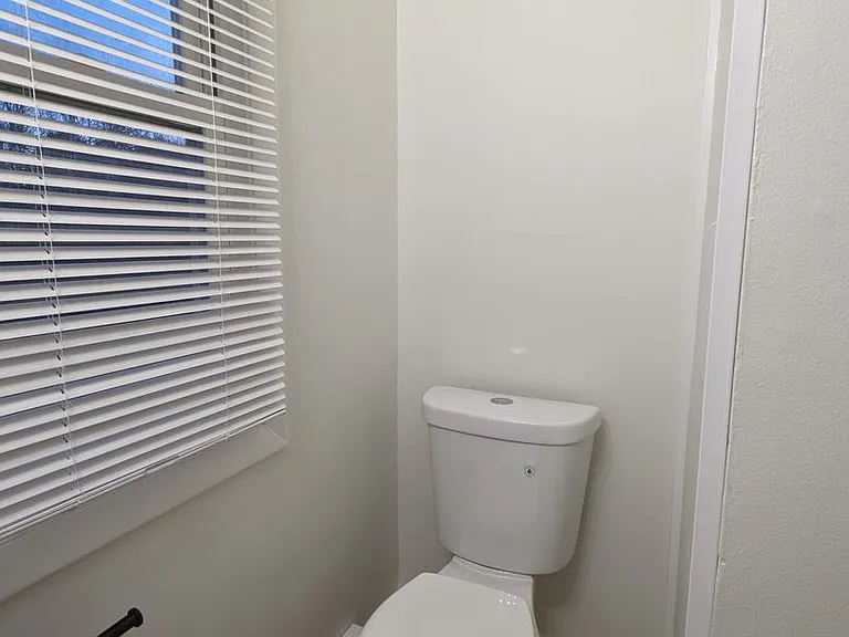 158 West Hill Rd — Photo 16