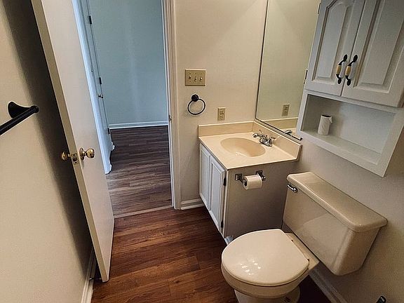 3rd image of 1026 Red Tree Cir #J