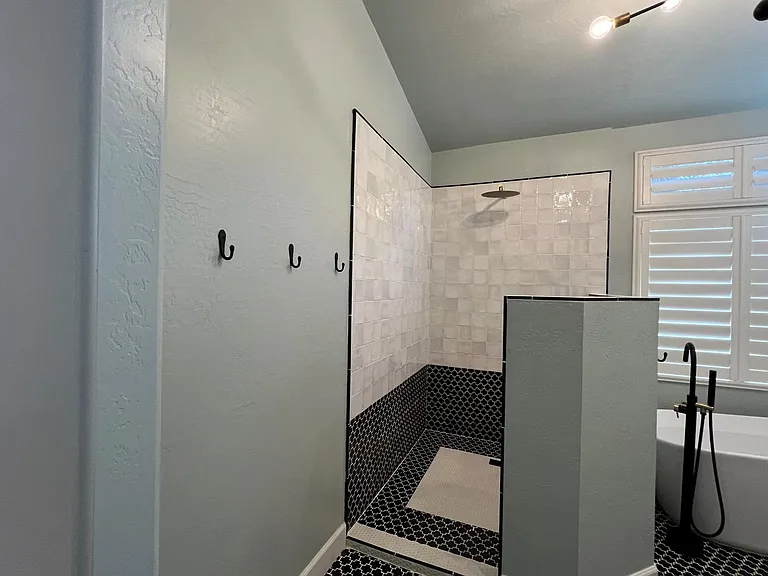 1733 W Commerce Ave — Photo 11