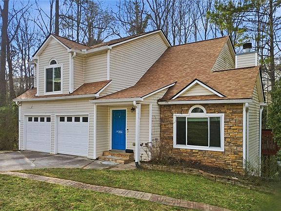 3rd image of 204 Hillcrest Rdg