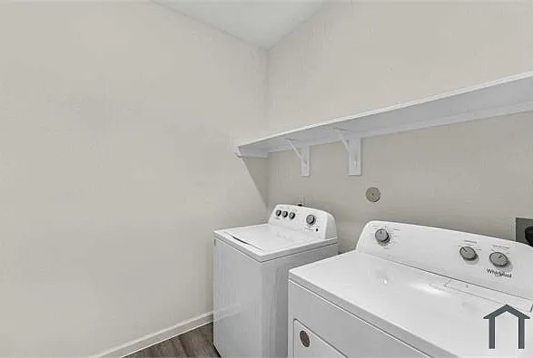 4925 McCoy Dr — Photo 22