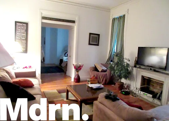 Rented by Mdrn Residential | media 7