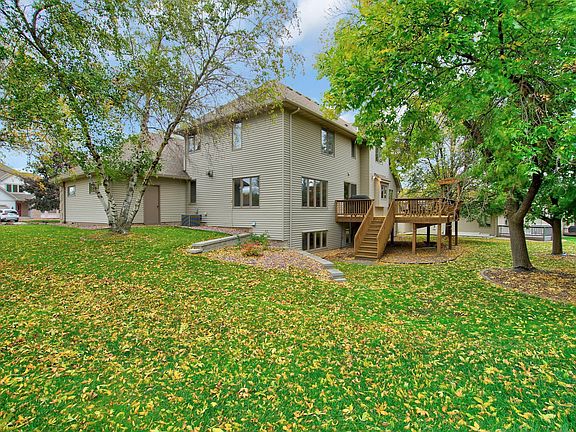 3rd image of 310 Wexford Heights Dr