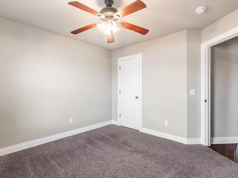 7587 Brooklyn Ave — Photo 10