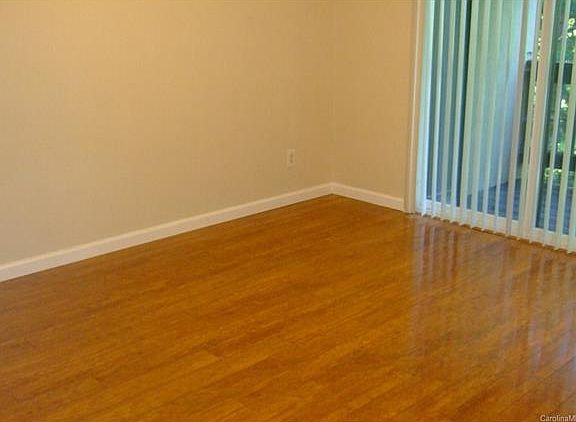 4th image of 8139 Cedar Glen Dr