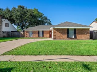 851 Pebbleshire Dr, Houston, TX 77062