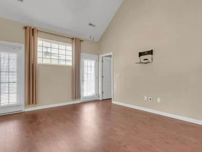 8638 Grassy Oak Trl — Photo 3