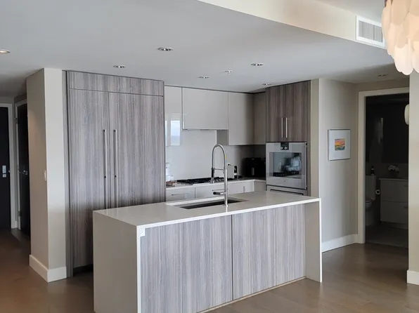 210 Salter St, New Westminster, BC V3M 0J9