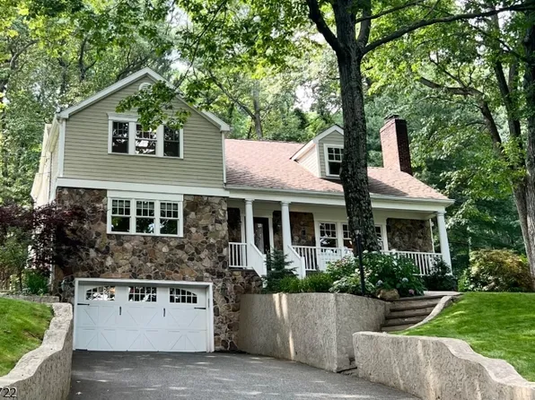 1100 Heckel Dr, Mountainside Boro, NJ 07092