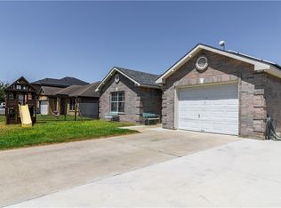 2102 W 40th St, Mission, TX 78573