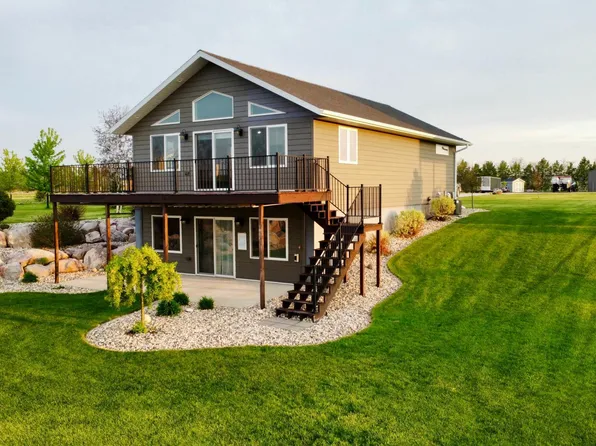 48064 Oak Bay Dr, Big Stone City, SD 57216