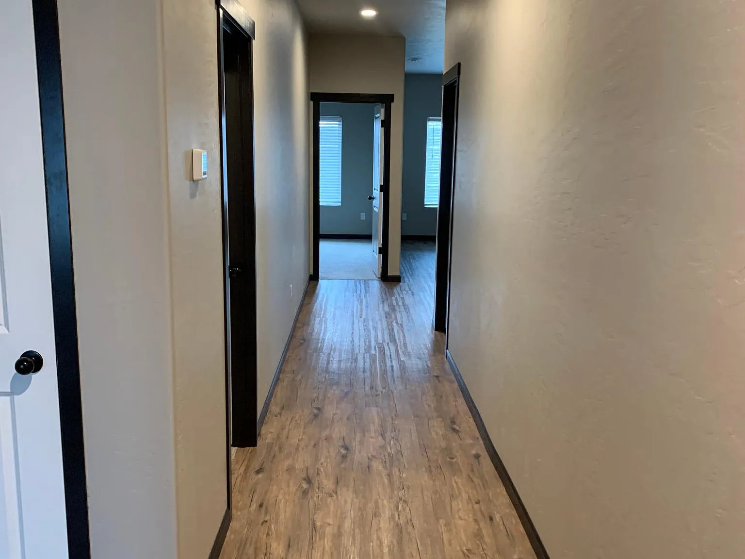3 bed, 1403 sqft, $2,195 — Photo 2