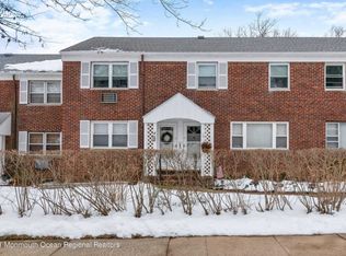 158 Manor Dr, Red Bank, NJ 07701