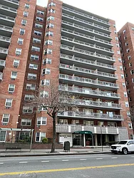 89-15 Parsons Boulevard, #3L