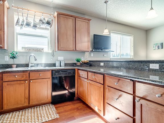 5th image of 8020 NE 62nd Cir