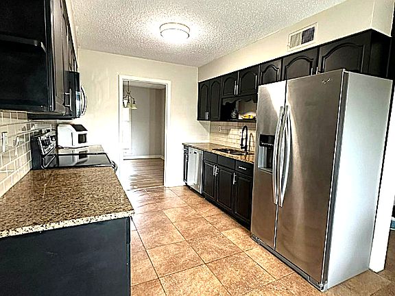 2nd image of 3058 Circle Gate Dr