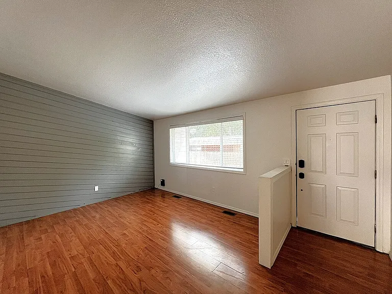 1318 S Michigan Ave — Photo 5