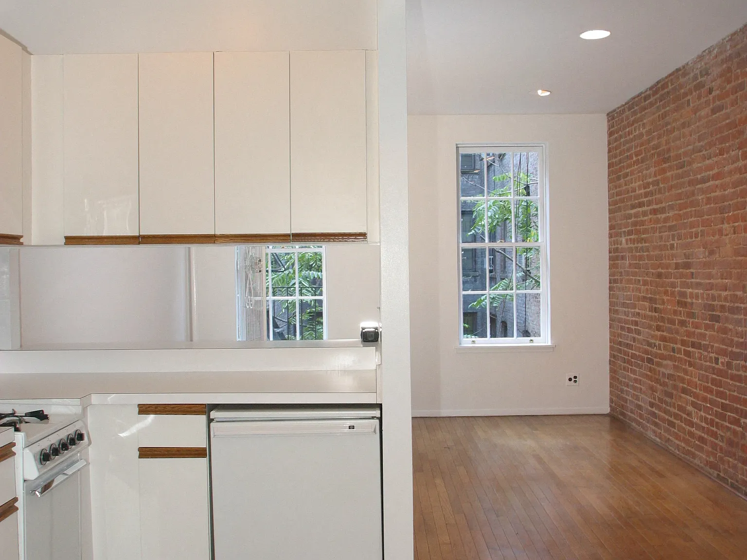 324 East 81st Street — Photo 1