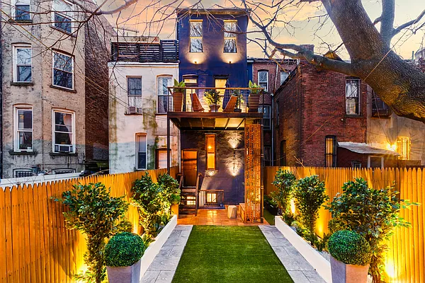 Rented by Bank Neary | media 13