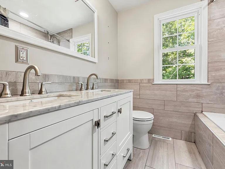6 Janice Dr — Photo 19